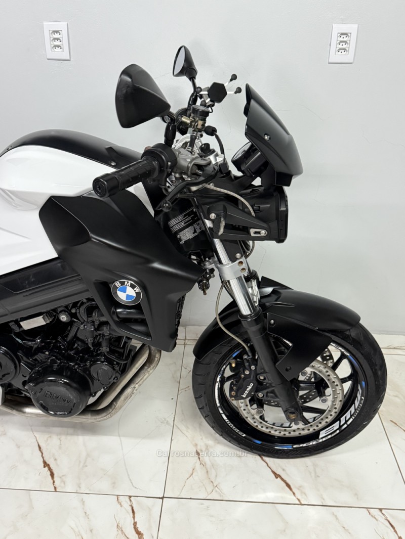 F 800 R - 2013 - SAPIRANGA