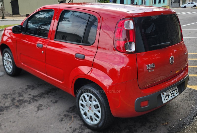 UNO 1.0 EVO VIVACE 8V FLEX 4P MANUAL - 2014 - VERANóPOLIS