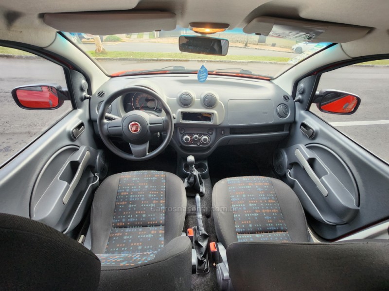 UNO 1.0 EVO VIVACE 8V FLEX 4P MANUAL - 2014 - VERANóPOLIS
