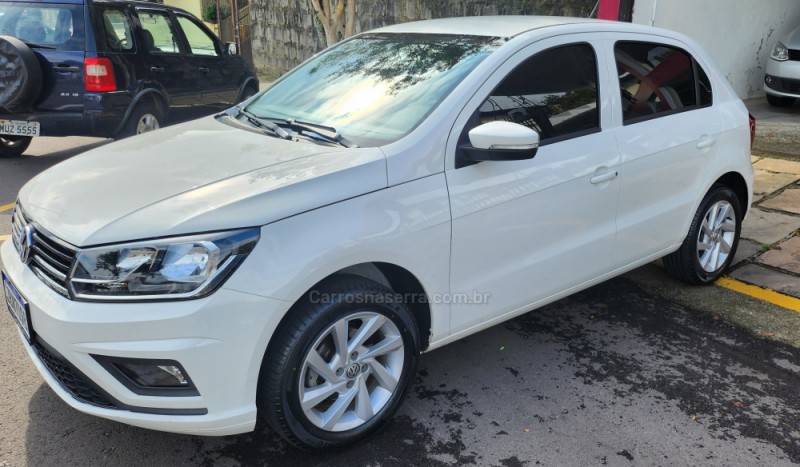 GOL 1.0 12V MPI TOTALFLEX 4P MANUAL - 2023 - VERANóPOLIS