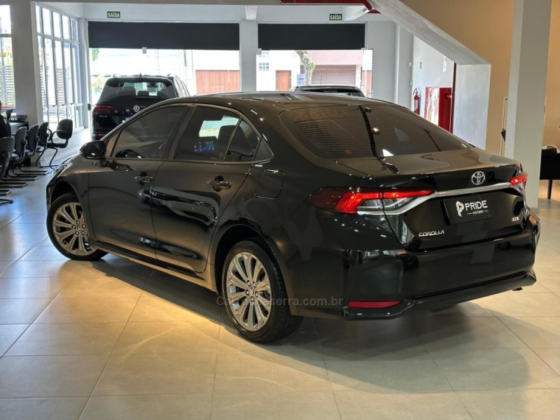 COROLLA 2.0 XEI 16V FLEX 4P AUTOMÁTICO - 2022 - CAXIAS DO SUL