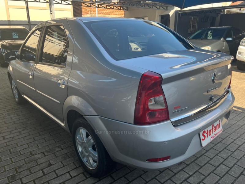 LOGAN 1.6 EXPRESSION 16V FLEX 4P AUTOMÁTICO - 2013 - FELIZ