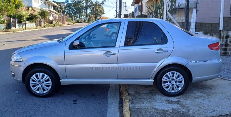 SIENA 1.4 MPI ELX 8V FLEX 4P MANUAL - 2010 - FARROUPILHA
