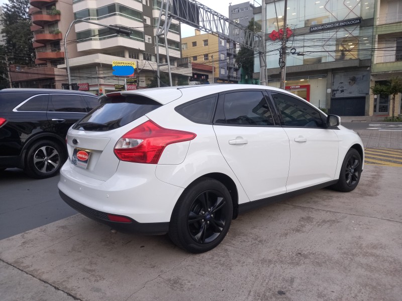 FOCUS 1.6 SE 16V FLEX 4P MANUAL - 2015 - CAXIAS DO SUL