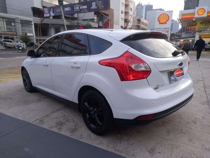 FOCUS 1.6 SE 16V FLEX 4P MANUAL - 2015 - CAXIAS DO SUL
