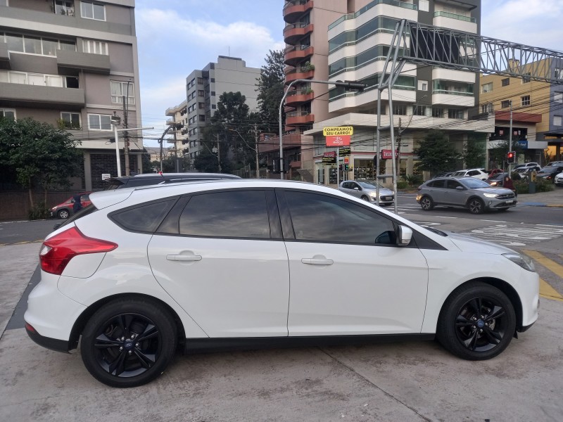 FOCUS 1.6 SE 16V FLEX 4P MANUAL - 2015 - CAXIAS DO SUL