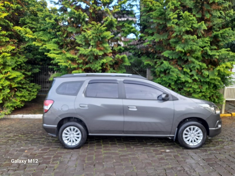 SPIN 1.8 LT 8V FLEX 4P MANUAL - 2015 - FARROUPILHA