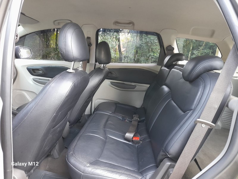 SPIN 1.8 LT 8V FLEX 4P MANUAL - 2015 - FARROUPILHA