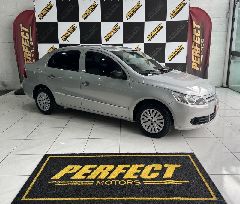 VOYAGE 1.0 MI 8V FLEX 4P MANUAL - 2009 - PORTãO