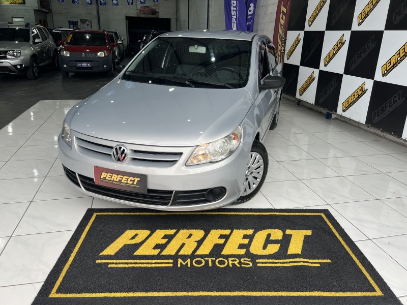 VOYAGE 1.0 MI 8V FLEX 4P MANUAL - 2009 - PORTãO