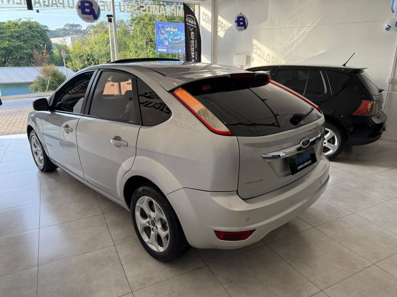 FOCUS 2.0 TITANIUM 16V FLEX 4P AUTOMÁTICO - 2013 - BENTO GONçALVES