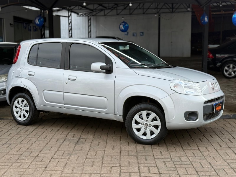 UNO 1.0 EVO VIVACE 8V FLEX 4P MANUAL - 2012 - LAGOA VERMELHA