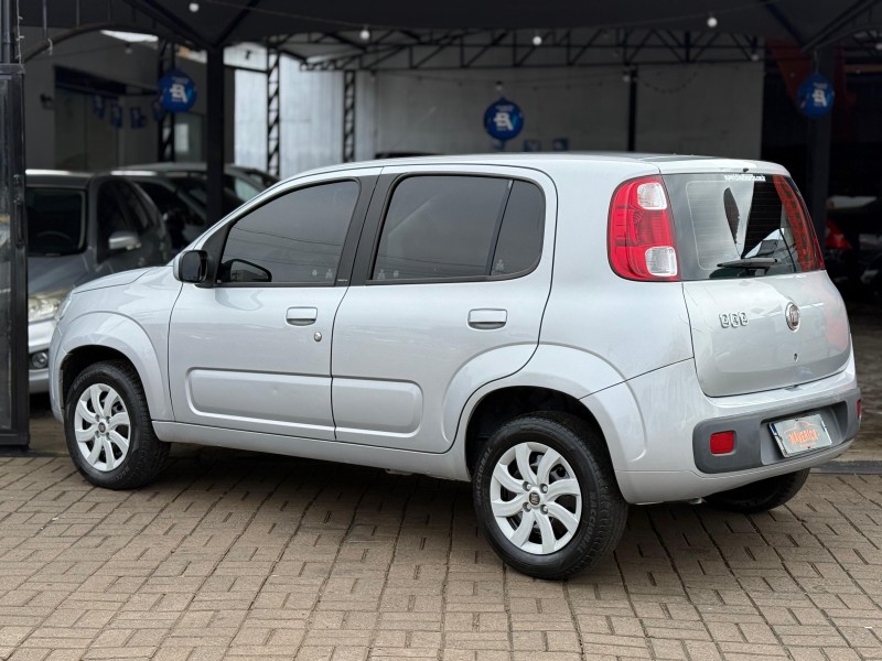 UNO 1.0 EVO VIVACE 8V FLEX 4P MANUAL - 2012 - LAGOA VERMELHA