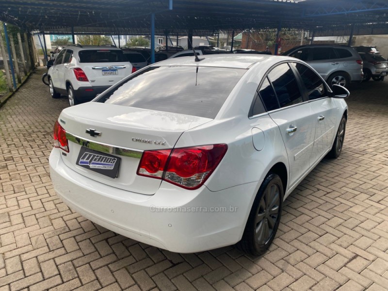CRUZE 1.8 LTZ 16V FLEX 4P AUTOMÁTICO - 2013 - CANELA