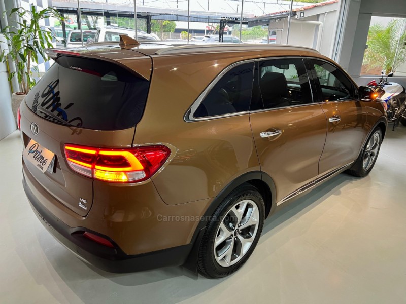 SORENTO 3.3 EX V6 24V GASOLINA 4P 7 LUGARES AUTOMATICO - 2018 - ESTâNCIA VELHA