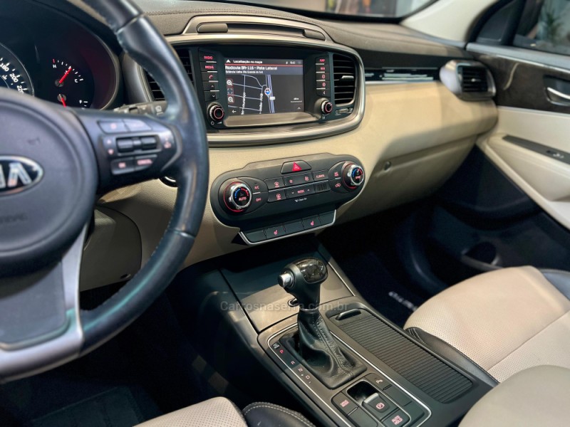 SORENTO 3.3 EX V6 24V GASOLINA 4P 7 LUGARES AUTOMATICO - 2018 - ESTâNCIA VELHA
