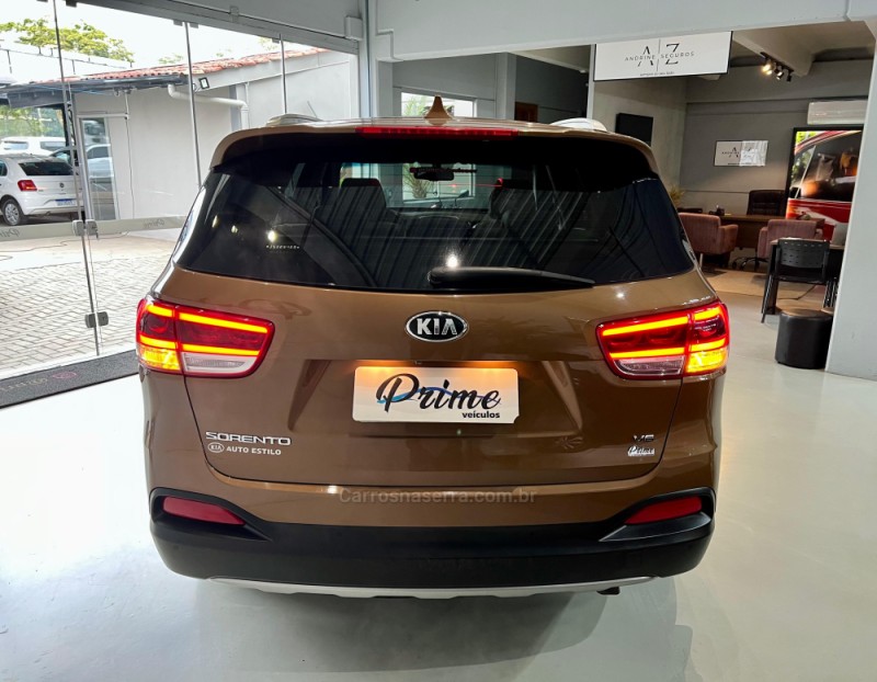 SORENTO 3.3 EX V6 24V GASOLINA 4P 7 LUGARES AUTOMATICO - 2018 - ESTâNCIA VELHA