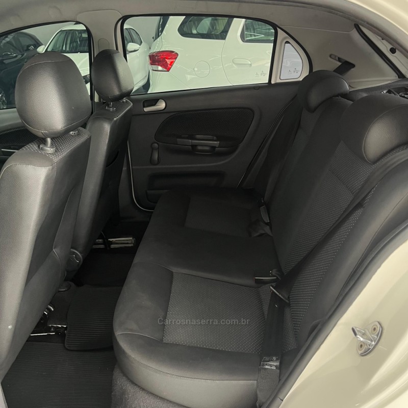 GOL 1.6 MI TRENDLINE 8V FLEX 4P MANUAL - 2016 - CANOAS