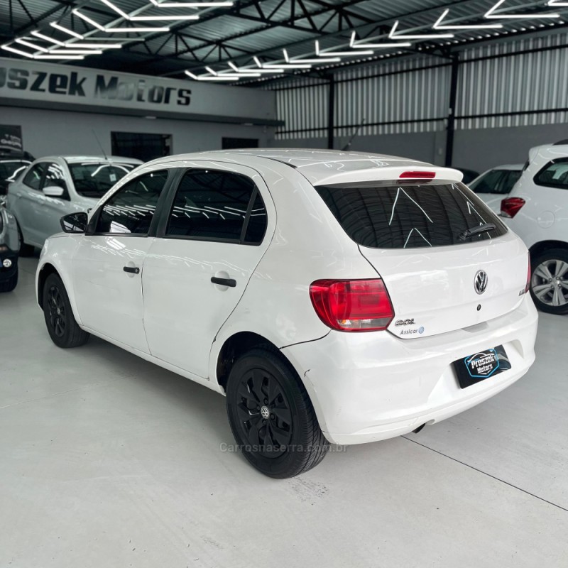 GOL 1.6 MI TRENDLINE 8V FLEX 4P MANUAL - 2016 - CANOAS