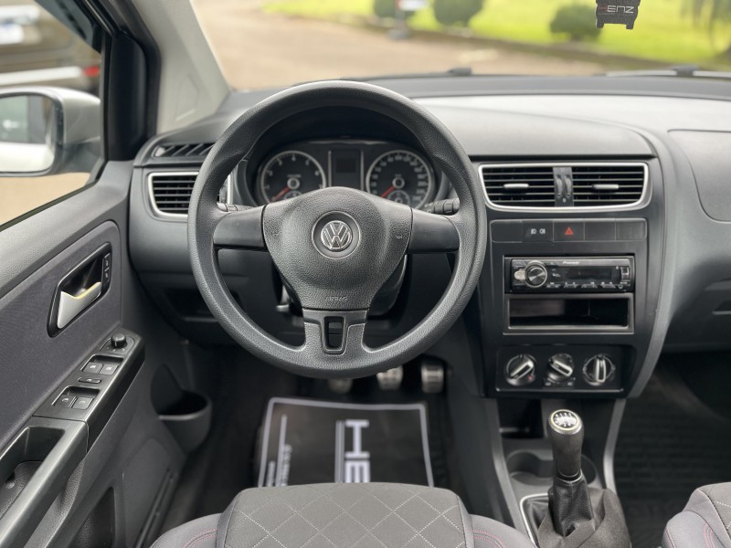 FOX 1.6 MI PRIME 8V FLEX 4P MANUAL - 2013 - BOM PRINCíPIO
