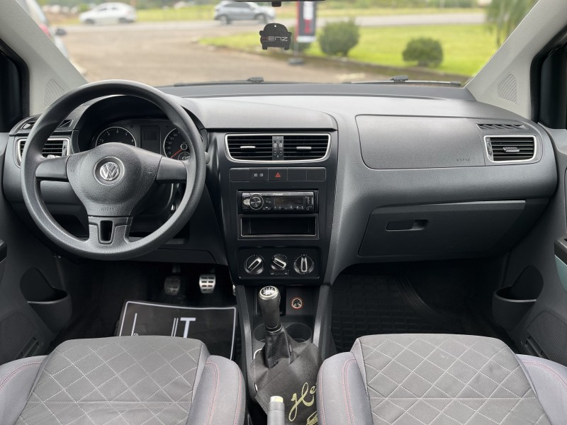 FOX 1.6 MI PRIME 8V FLEX 4P MANUAL - 2013 - BOM PRINCíPIO
