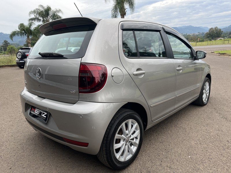 FOX 1.6 MI PRIME 8V FLEX 4P MANUAL - 2013 - BOM PRINCíPIO