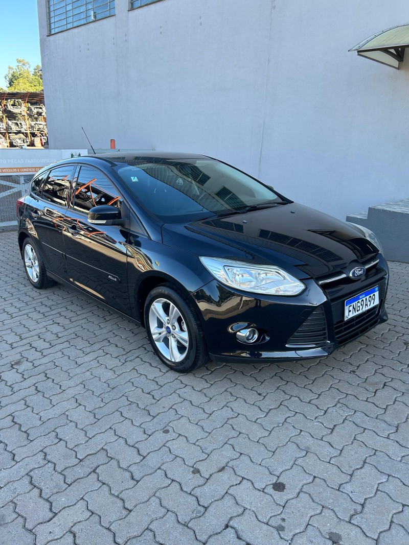 FOCUS 1.6 SE HATCH 16V FLEX 4P AUTOMÁTICO - 2014 - FARROUPILHA