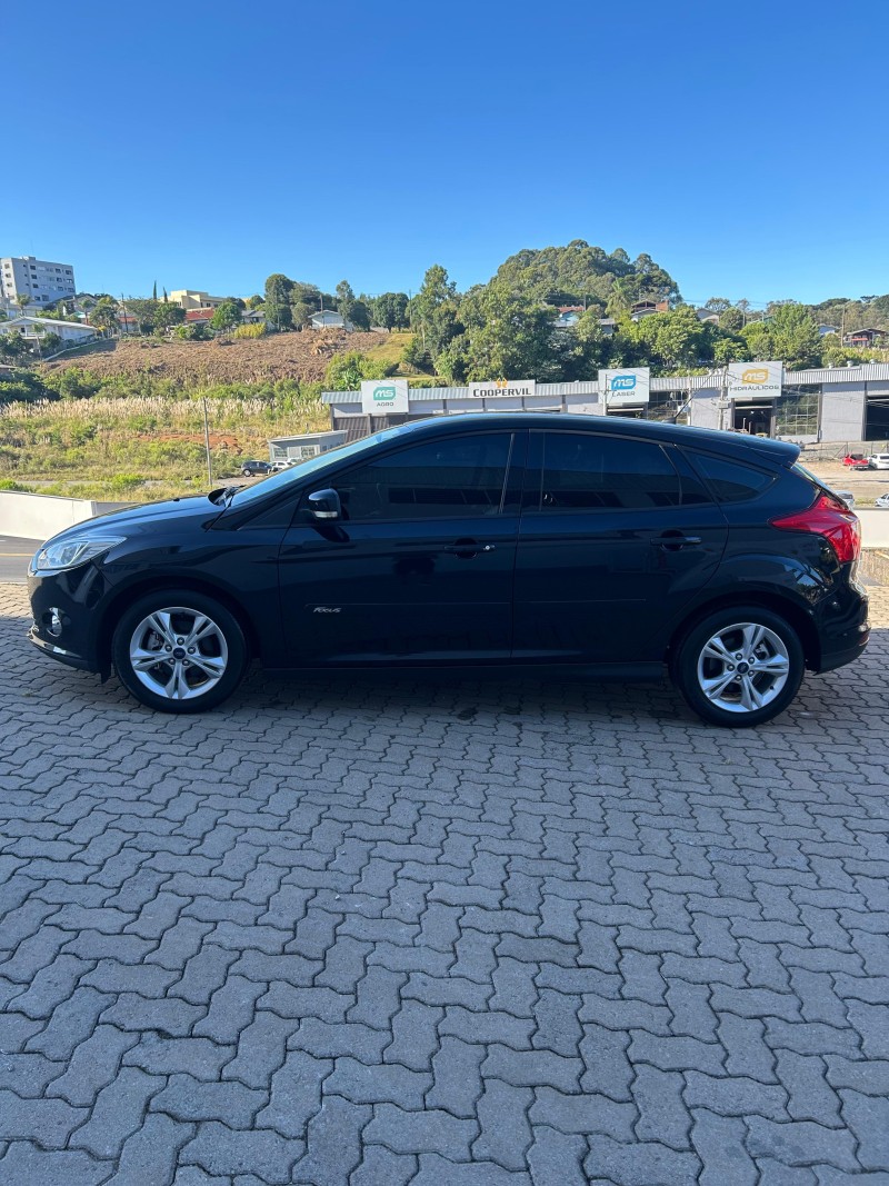 FOCUS 1.6 SE HATCH 16V FLEX 4P AUTOMÁTICO - 2014 - FARROUPILHA