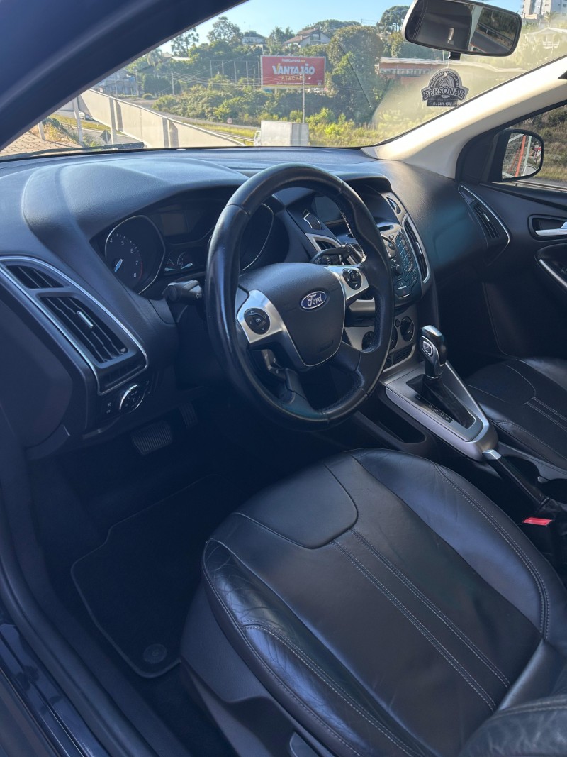 FOCUS 1.6 SE HATCH 16V FLEX 4P AUTOMÁTICO - 2014 - FARROUPILHA