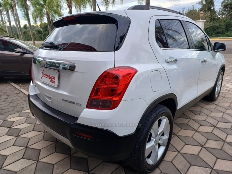 TRACKER 1.8 MPFI LTZ 4X2 16V FLEX 4P AUTOMÁTICO - 2014 - BOM PRINCíPIO
