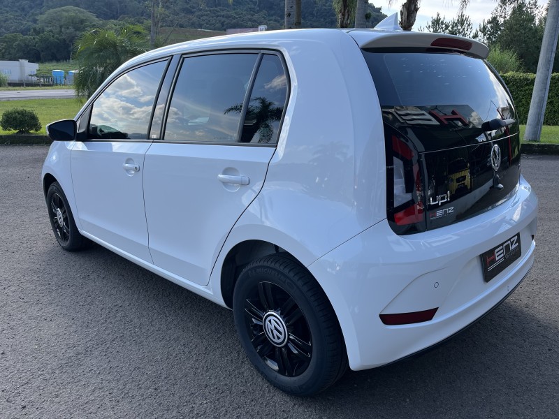 UP 1.0 TSI MOVE UP 12V FLEX 4P MANUAL - 2018 - BOM PRINCíPIO