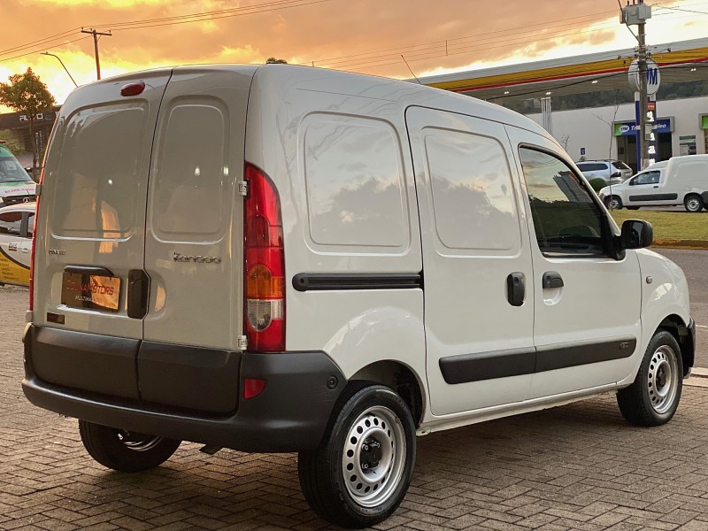 KANGOO 1.6 EXPRESS 16V FLEX 4P MANUAL - 2015 - CAXIAS DO SUL