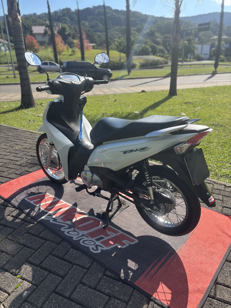 BIZ 110I  - 2021 - FELIZ