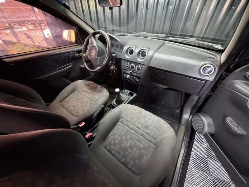 PRISMA 1.4 MPFI JOY 8V FLEX 4P MANUAL - 2010 - CAXIAS DO SUL