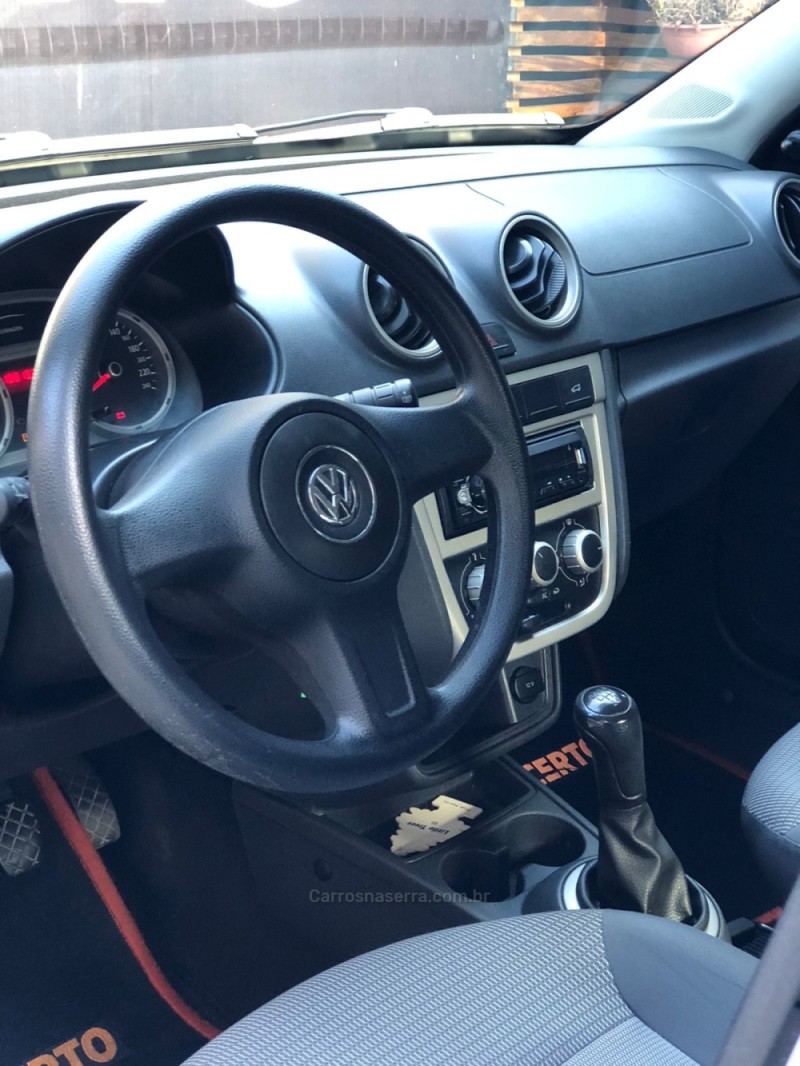 VOYAGE 1.6 MI CITY 8V FLEX 4P MANUAL - 2013 - NOVO HAMBURGO