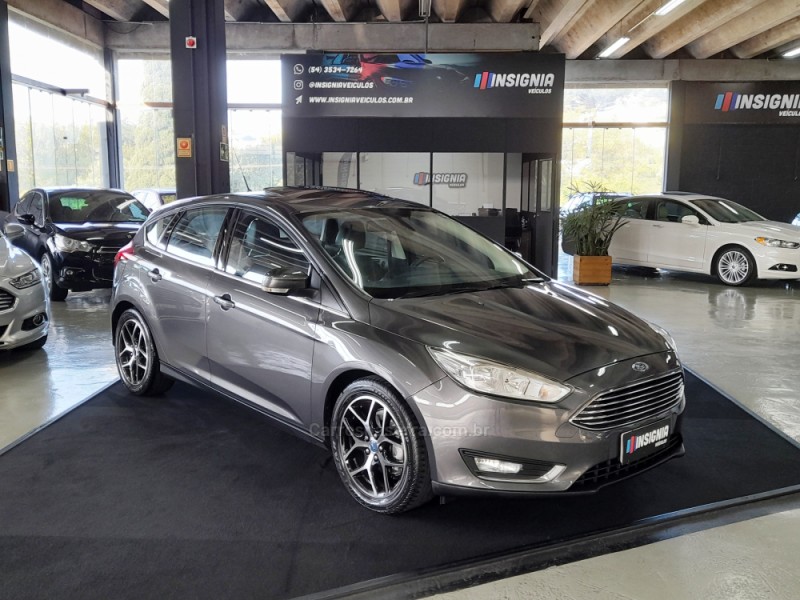 FOCUS 2.0 TITANIUM HATCH 16V FLEX 4P AUTOMÁTICO - 2017 - CAXIAS DO SUL