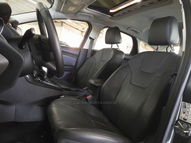 FOCUS 2.0 TITANIUM HATCH 16V FLEX 4P AUTOMÁTICO - 2017 - CAXIAS DO SUL