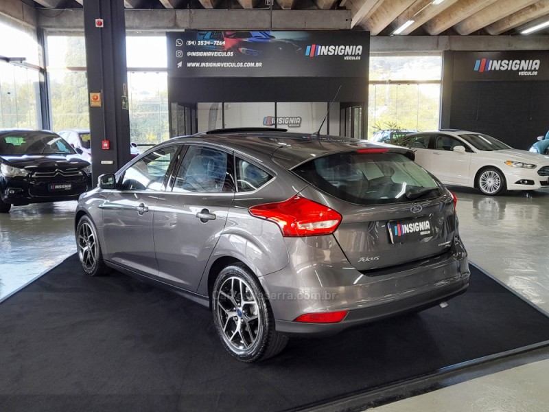 FOCUS 2.0 TITANIUM HATCH 16V FLEX 4P AUTOMÁTICO - 2017 - CAXIAS DO SUL