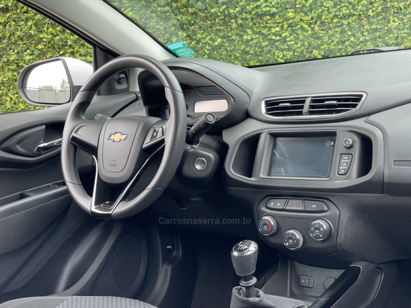 PRISMA 1.4 MPFI LT 8V FLEX 4P MANUAL - 2018 - FARROUPILHA