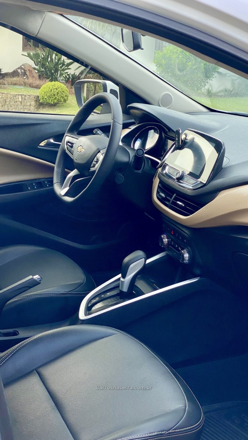 ONIX 1.0	PREMIER II PLUS 12V TURBO FLEX 4P AUTOMÁTICO - 2020 - LAJEADO