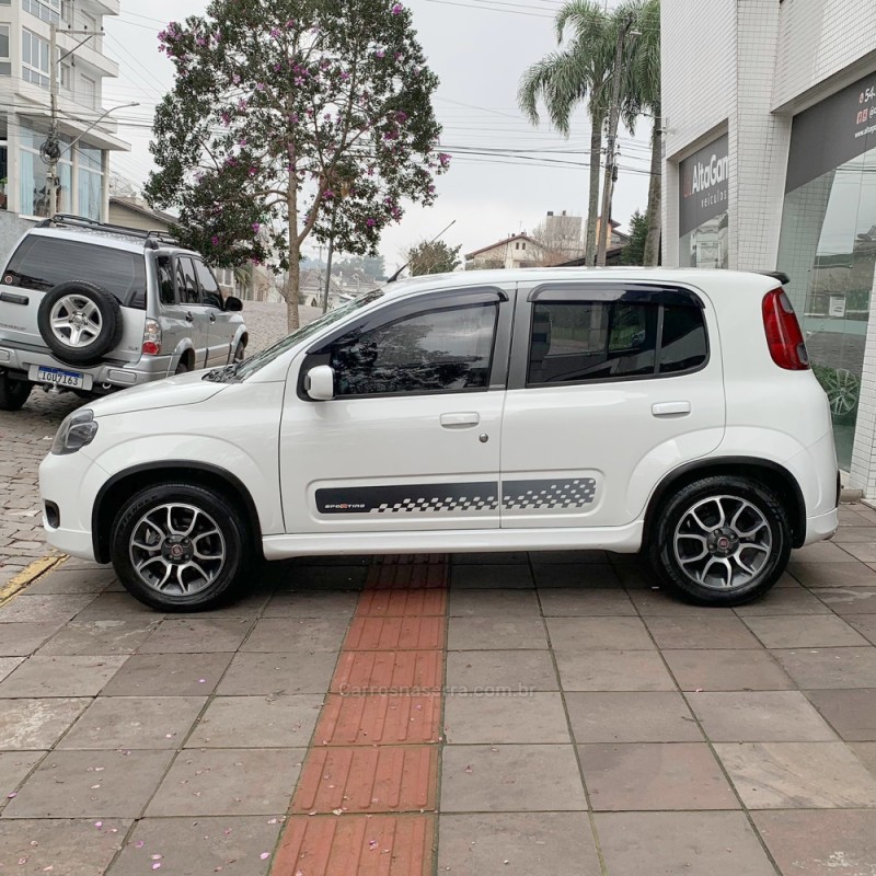 UNO 1.4 SPORTING 8V FLEX 4P AUTOMÁTICO - 2013 - FLORES DA CUNHA