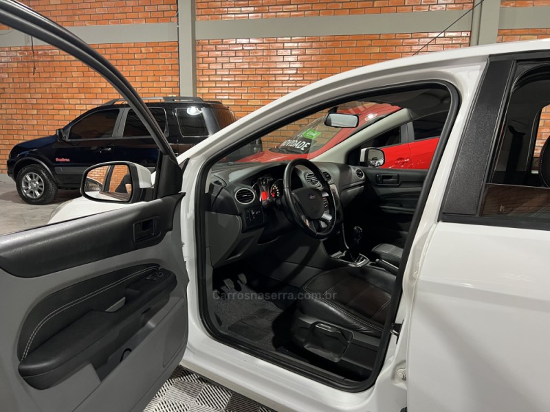 FOCUS 1.6 S 16V FLEX 4P MANUAL - 2011 - BENTO GONçALVES
