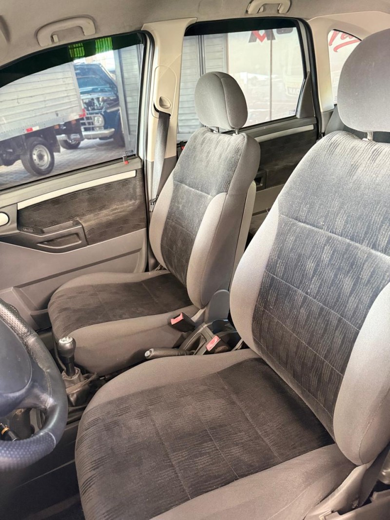MERIVA 1.8 MPFI MAXX 8V FLEX 4P MANUAL - 2005 - CAXIAS DO SUL