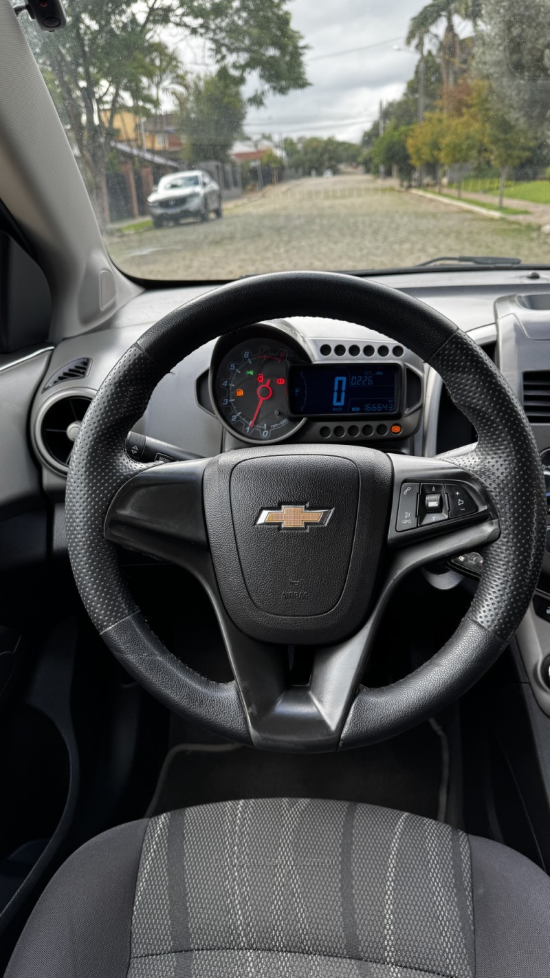 SONIC 1.6 LT 16V FLEX 4P MANUAL - 2013 - LAJEADO