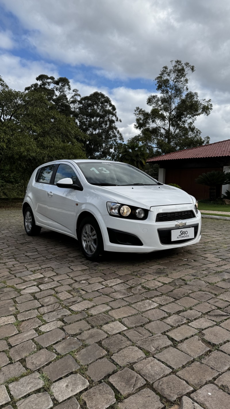 SONIC 1.6 LT 16V FLEX 4P MANUAL - 2013 - LAJEADO