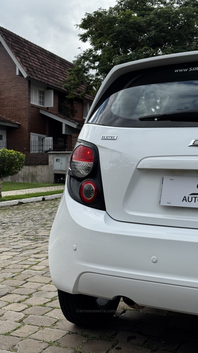SONIC 1.6 LT 16V FLEX 4P MANUAL - 2013 - LAJEADO