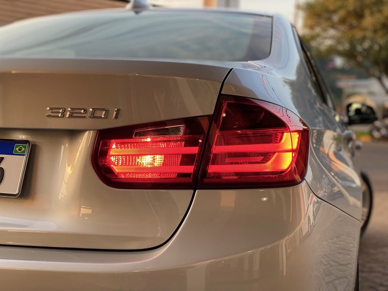 320I 2.0 16V TURBO GASOLINA 4P AUTOMÁTICO - 2014 - CAXIAS DO SUL