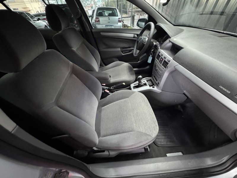 VECTRA 2.0 MPFI ELEGANCE 8V 140CV FLEX 4P AUTOMÁTICO - 2009 - CAXIAS DO SUL