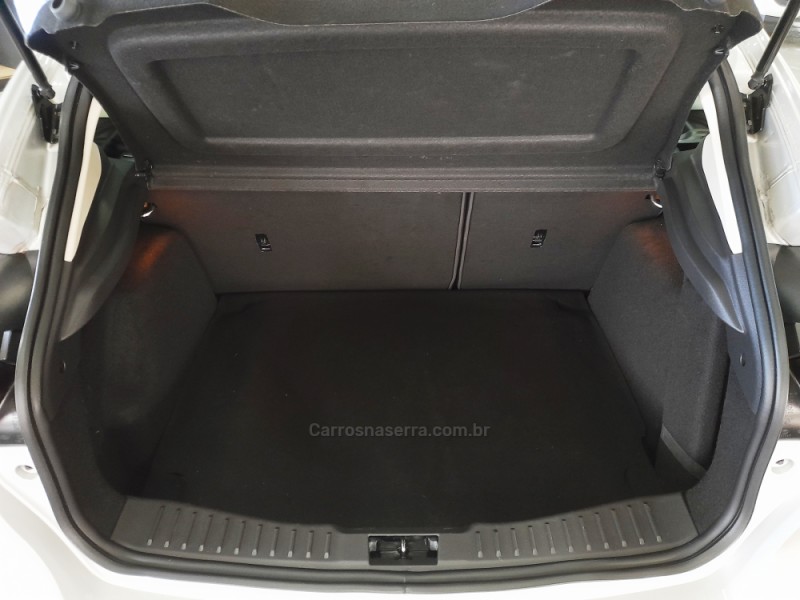 FOCUS 2.0 TITANIUM HATCH 16V FLEX 4P AUTOMÁTICO - 2018 - CAXIAS DO SUL