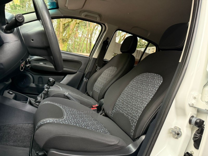 UNO 1.0 EVO ATTRACTIVE 8V FLEX 4P MANUAL - 2021 - DOIS IRMãOS